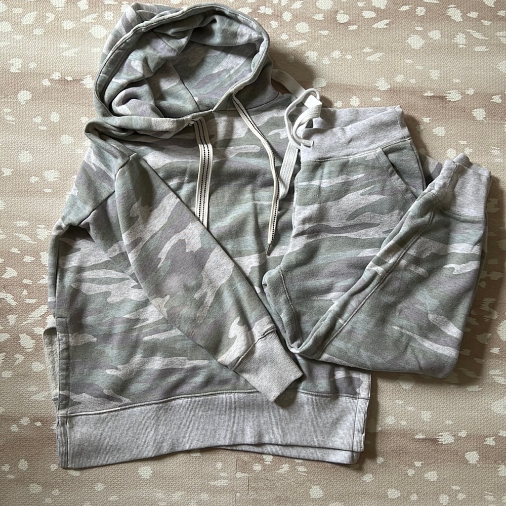 aerie camo sweat suit
